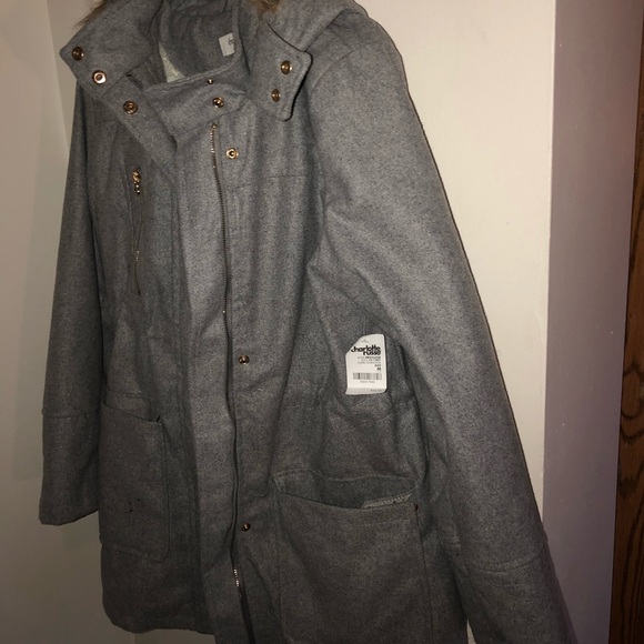 Hooded Warm Jacket - Picture 3 of 3